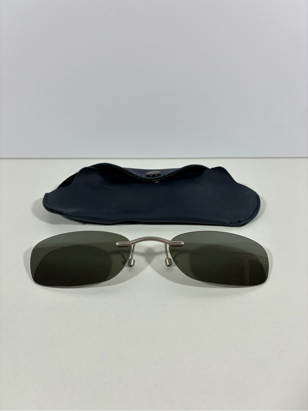 Silhouette Style Clip-on Sunglasses TH 3067 Grey Polarized Lens w/ Sleeve Case